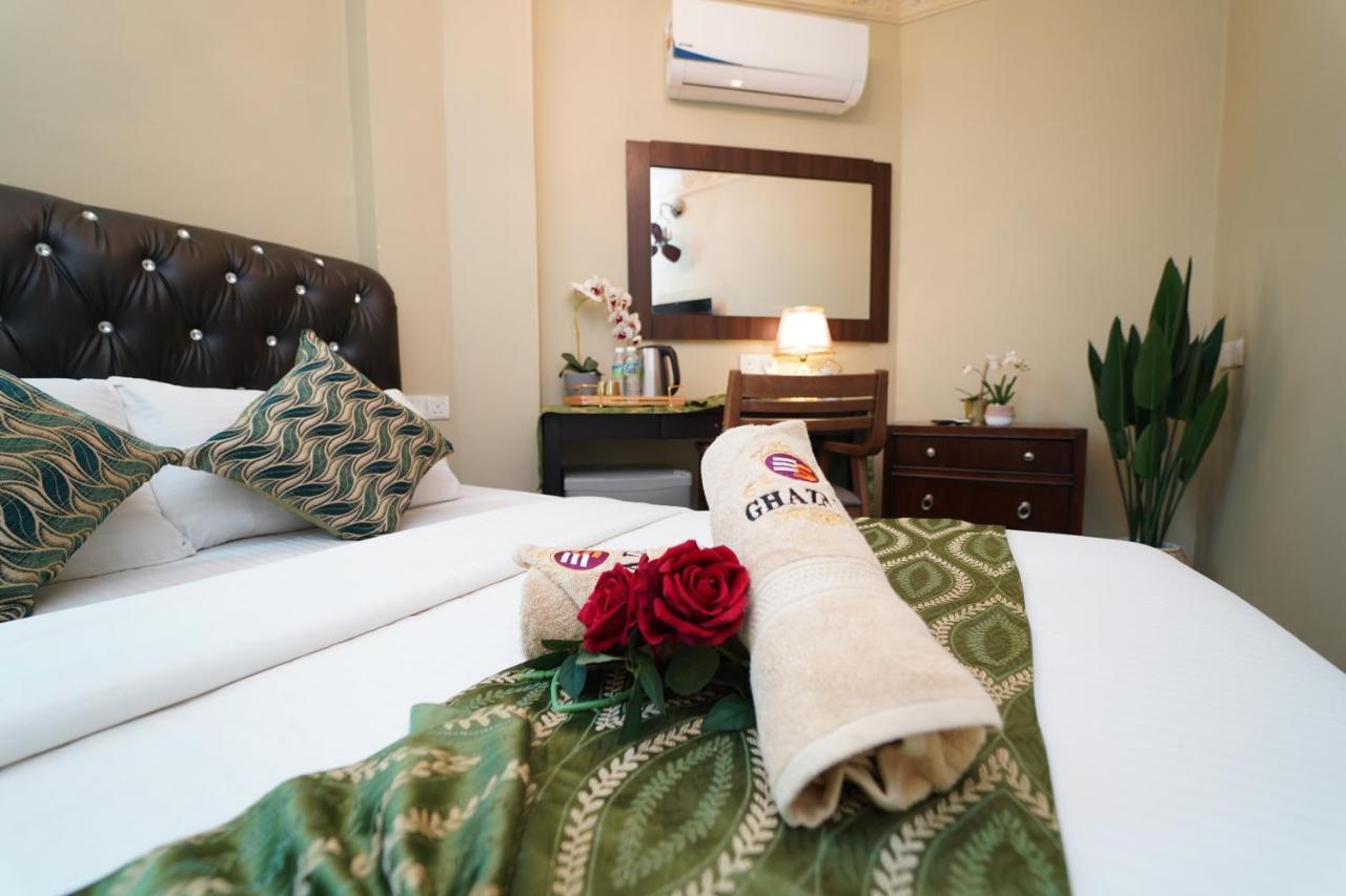 Ghazrin's Classic Jb Hotel