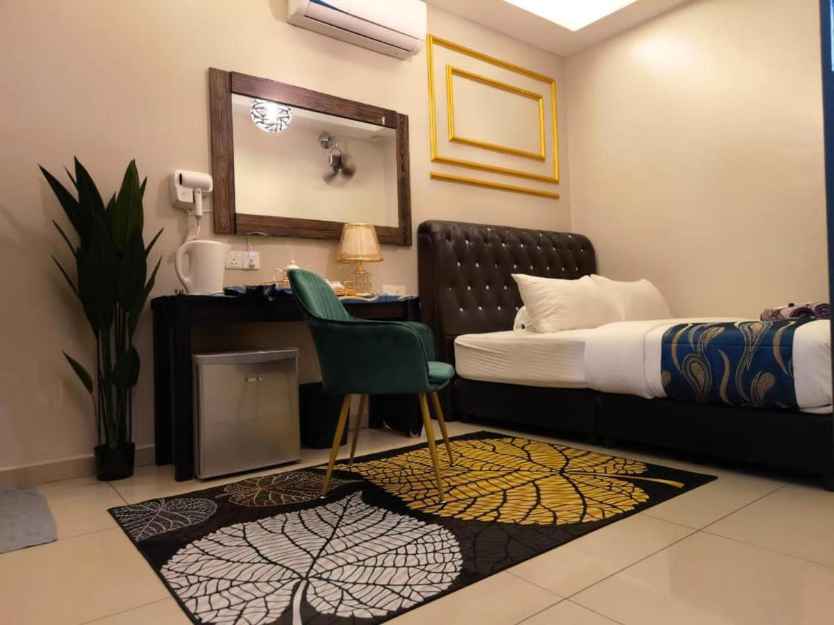 Ghazrin's Classic Jb Hotel Johor Bahru