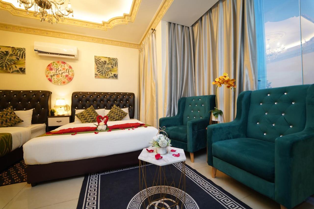 Ghazrin's Classic Jb 3* Johor Bahru
