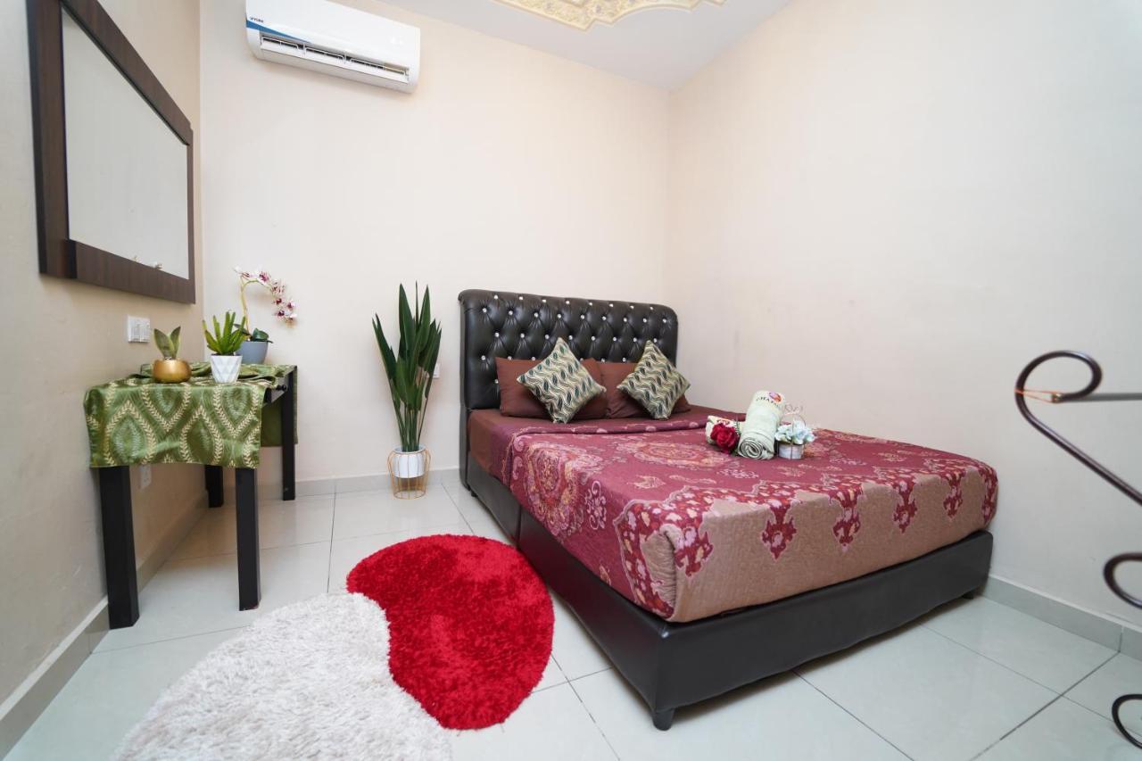 Ghazrin's Classic Jb Hotel